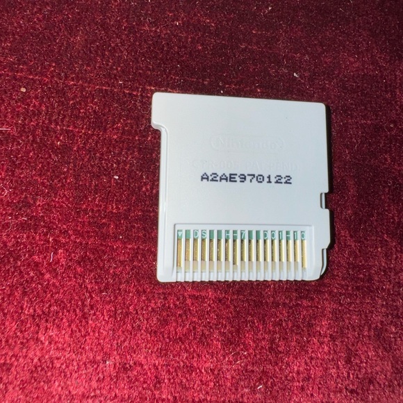 Nintendo 3DS Pokémon Ultra Sun Cartridge - White and Orange - Picture 2 of 2